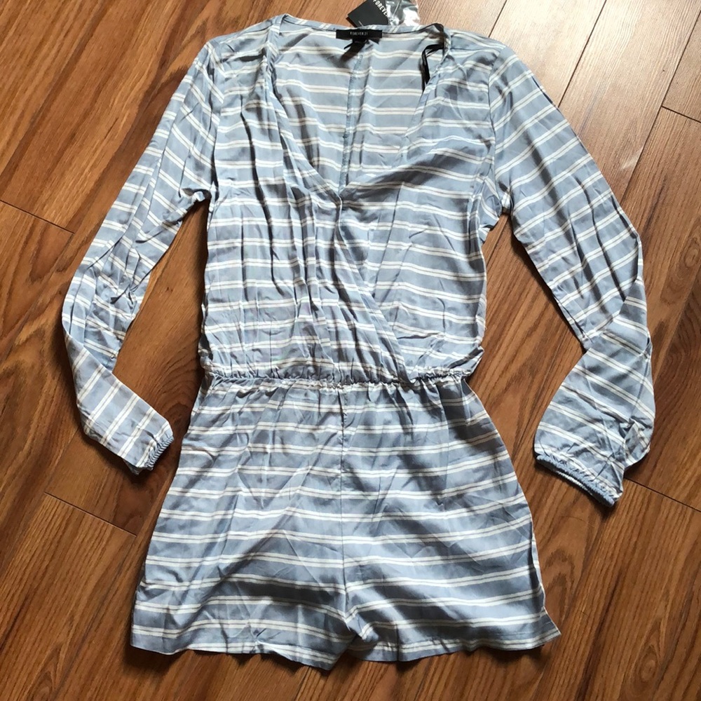 NWT! Stripe Romper - Picture 1 of 4